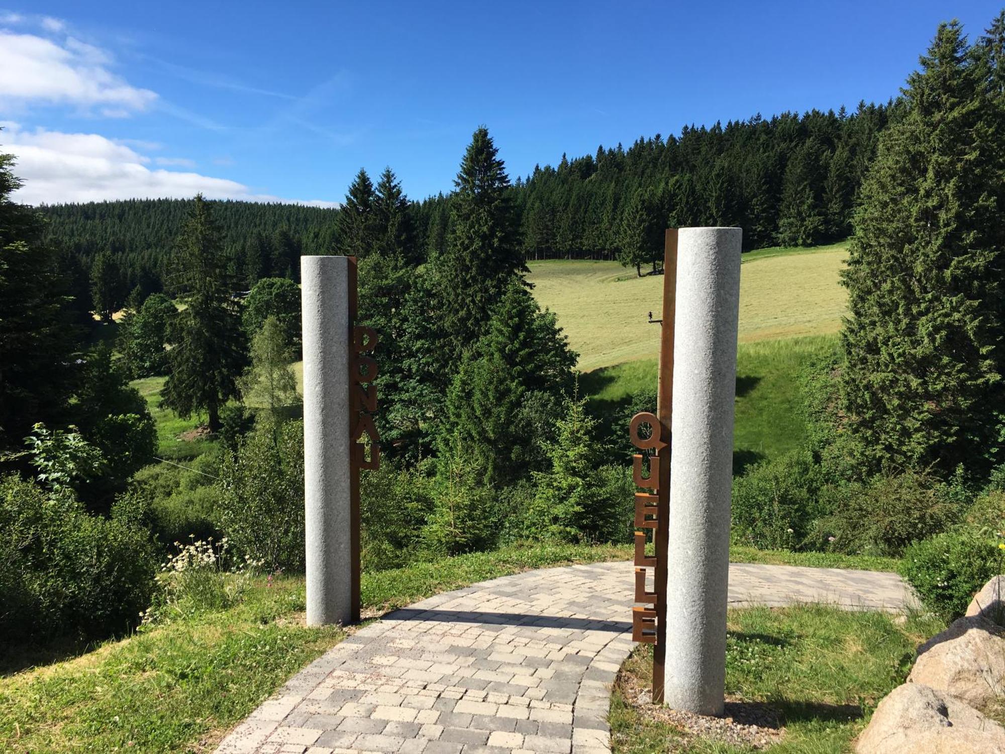 פורטוואנגן Hoehengasthaus Kolmenhof An Der Donauquelle מראה חיצוני תמונה