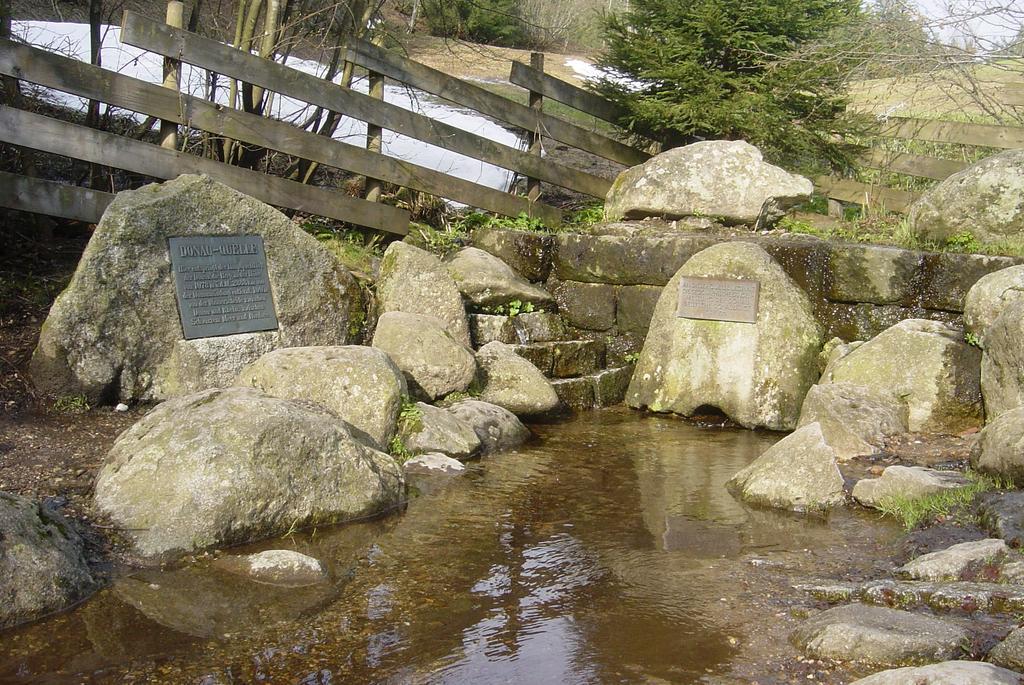 פורטוואנגן Hoehengasthaus Kolmenhof An Der Donauquelle מראה חיצוני תמונה